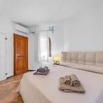 别墅 -luxury- Torretta Con Piscina E A 300 Mt