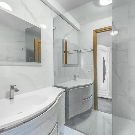 -luxury- Torretta Con Piscina E A 300 Mt Villa